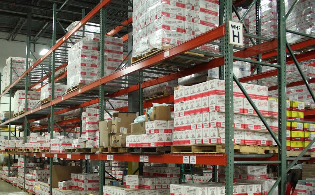 Illustration for the article “Inventory Management and Invoicing”