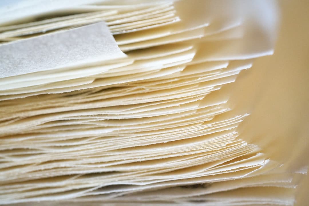 Illustration for the article “The Environmental Impact of Paperless Billing”